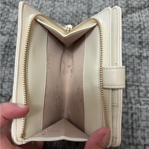 Kate Spade New York Carey Wallet - Picture 6 of 9